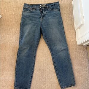 Levi's Women's premium wedgie icon Jeans in Medium Blue Wash